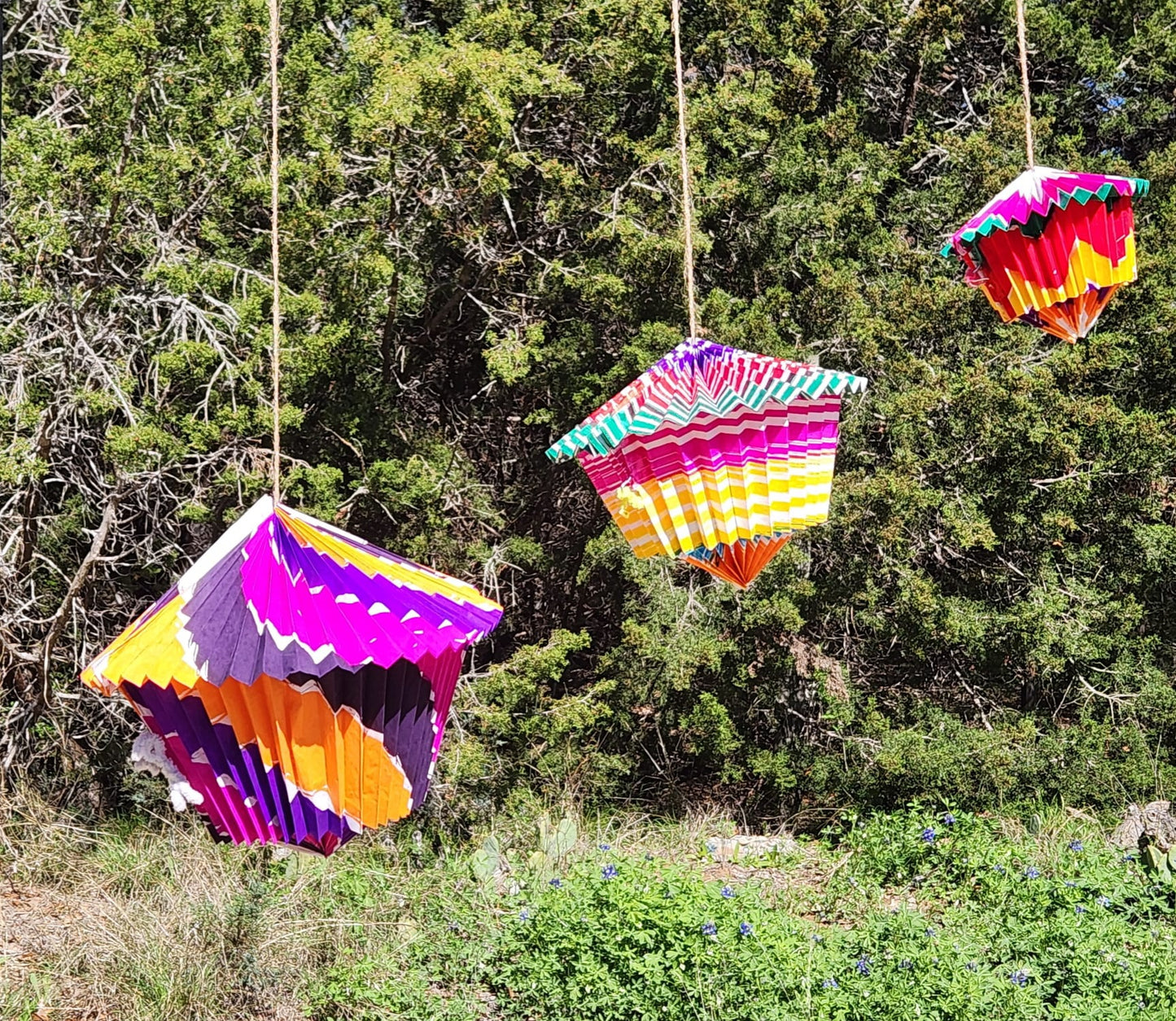 Faroles Pagoda/ Paper Lanterns